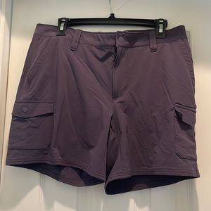LL Bean six pocket ladies quick dry hiking shorts Size 10, purple